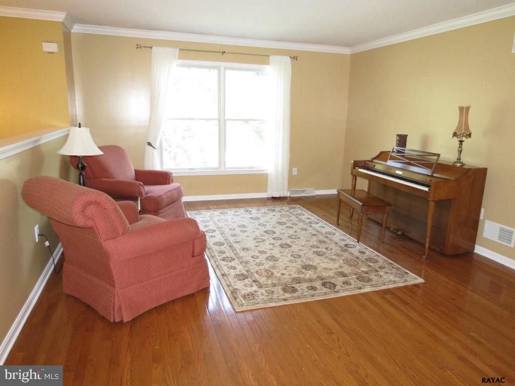 TRI HILL - Residential