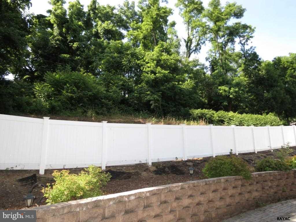 TRI HILL - Residential