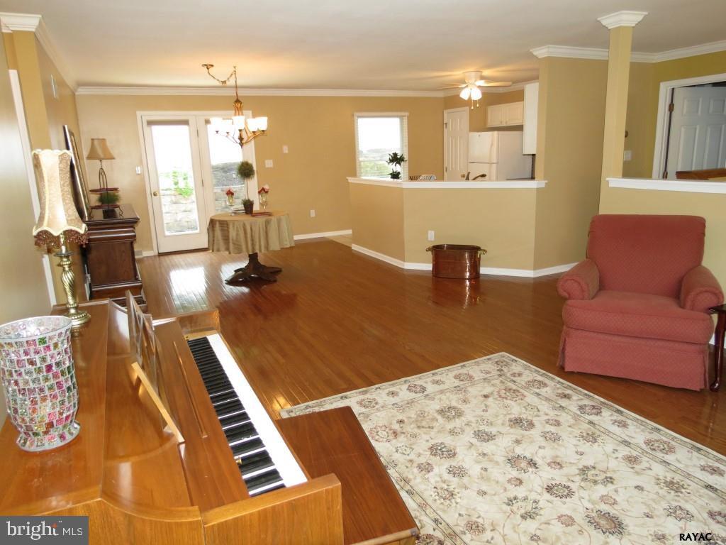 TRI HILL - Residential