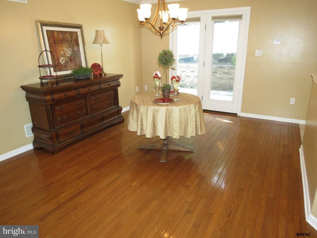 TRI HILL - Residential