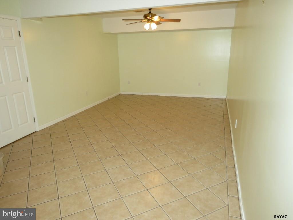 TRI HILL - Residential