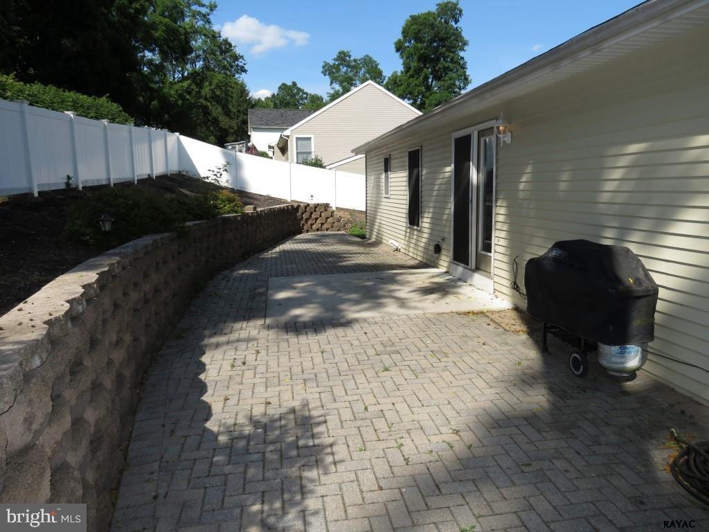 TRI HILL - Residential