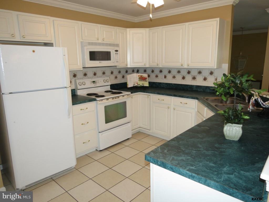 TRI HILL - Residential