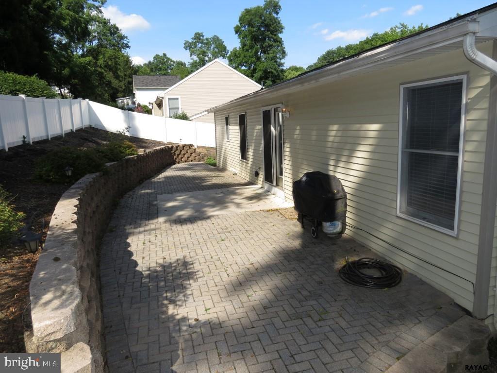 TRI HILL - Residential
