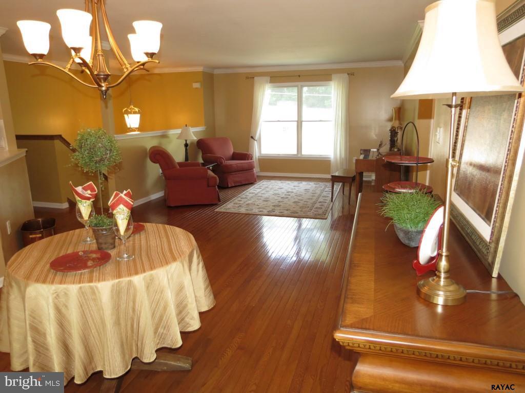 TRI HILL - Residential