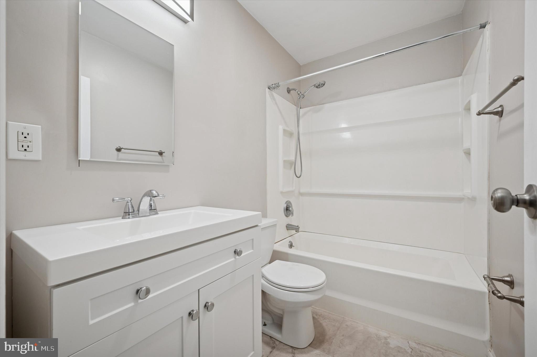 MANAYUNK - Residential Lease