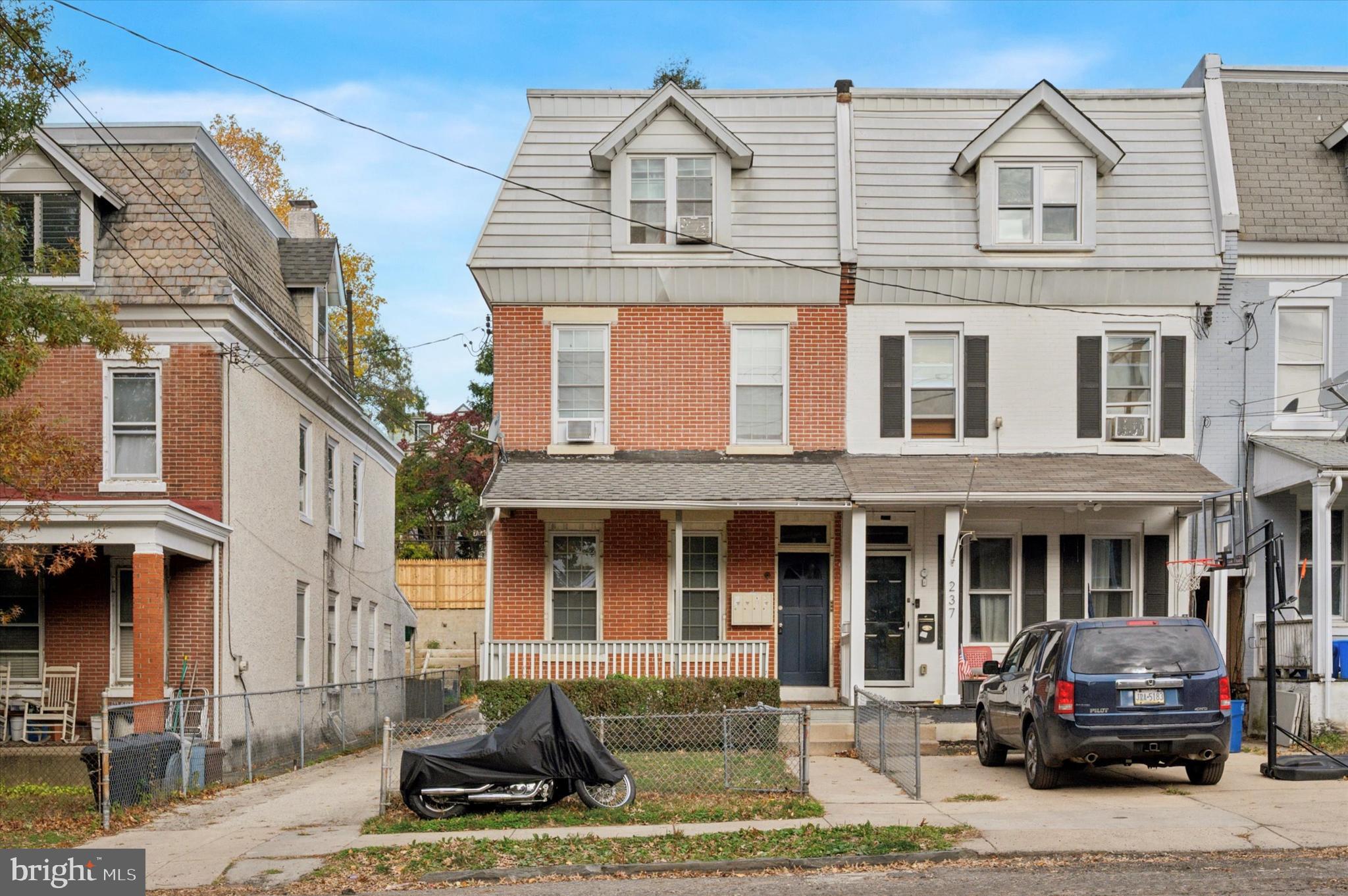 MANAYUNK - Residential Lease