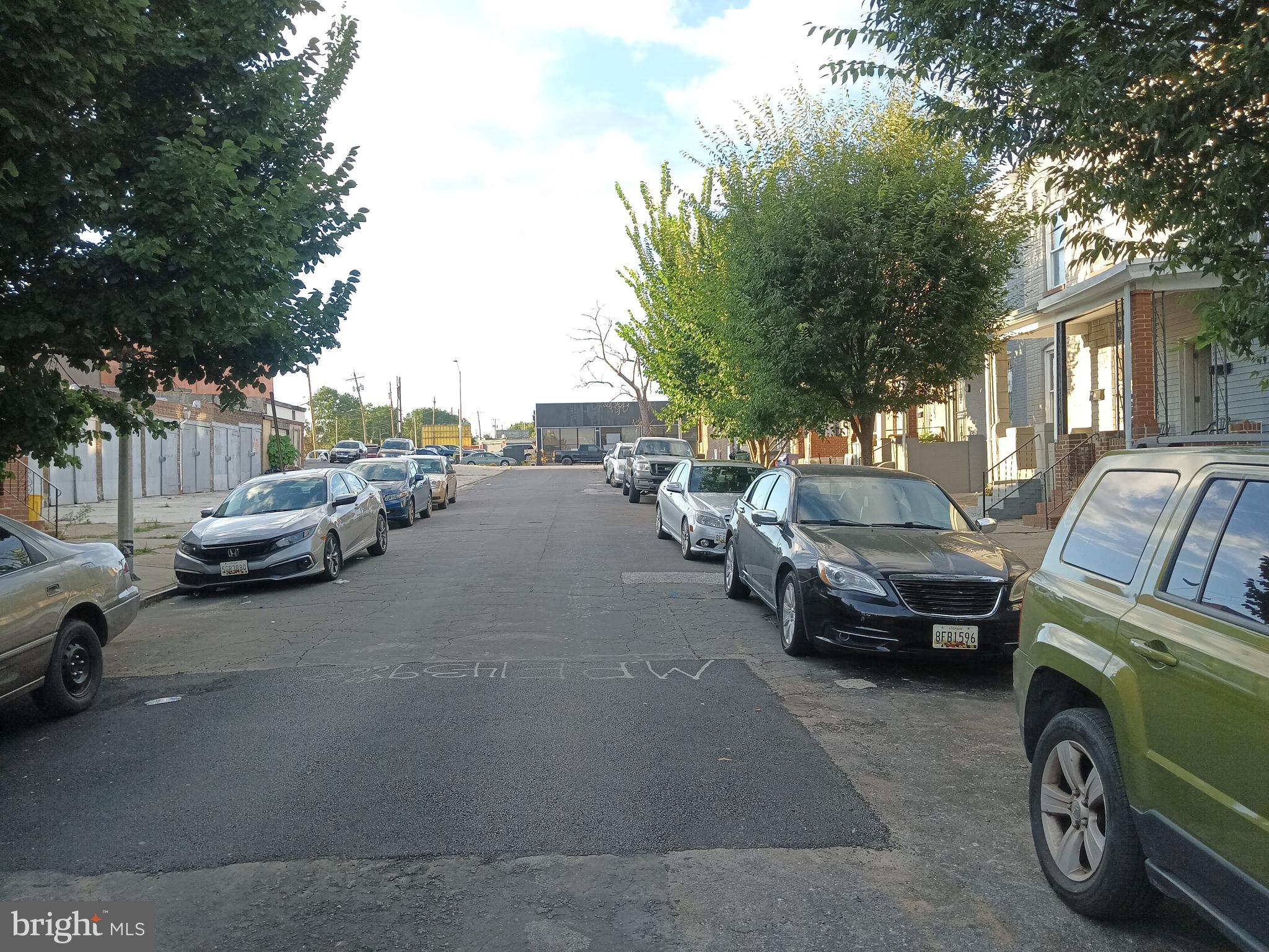 ELLWOOD PARK - Residential