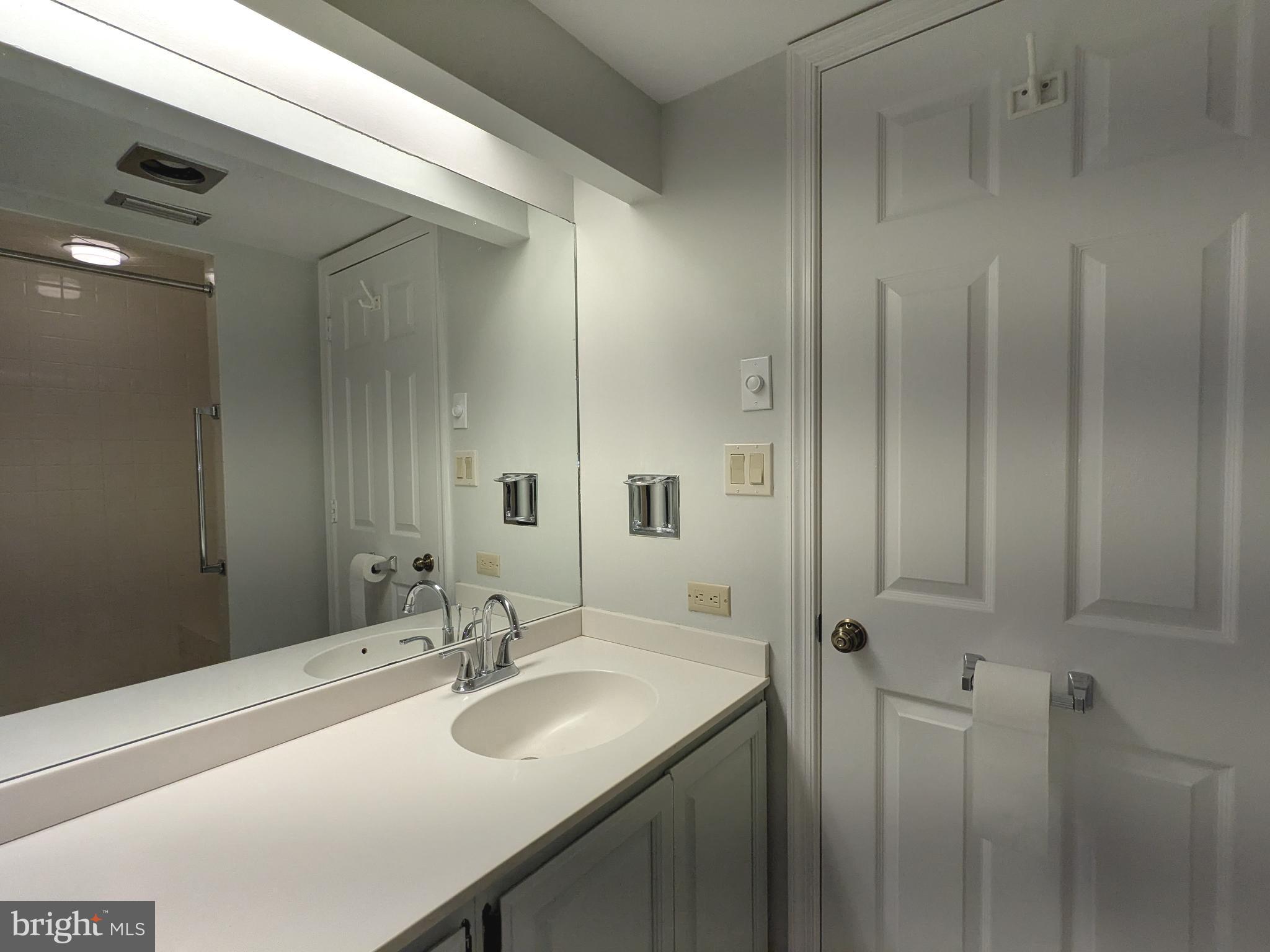 CANAL WOODS III - Residential