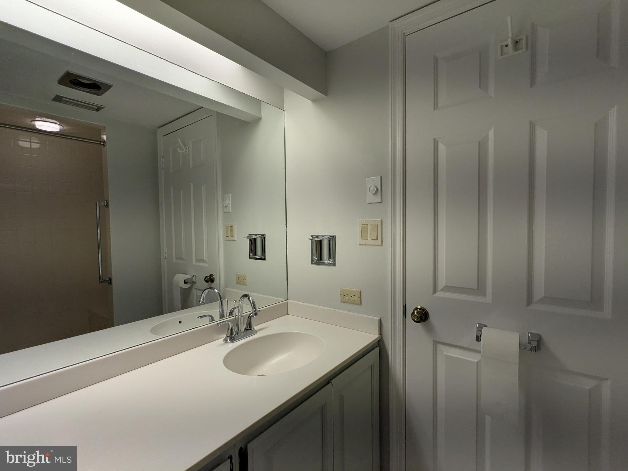 CANAL WOODS III - Residential