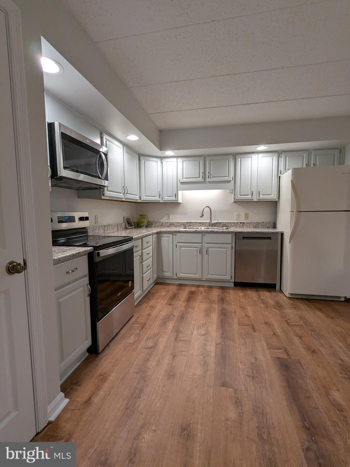 CANAL WOODS III - Residential