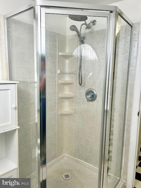 WESTVIEW PARK - Residential Lease