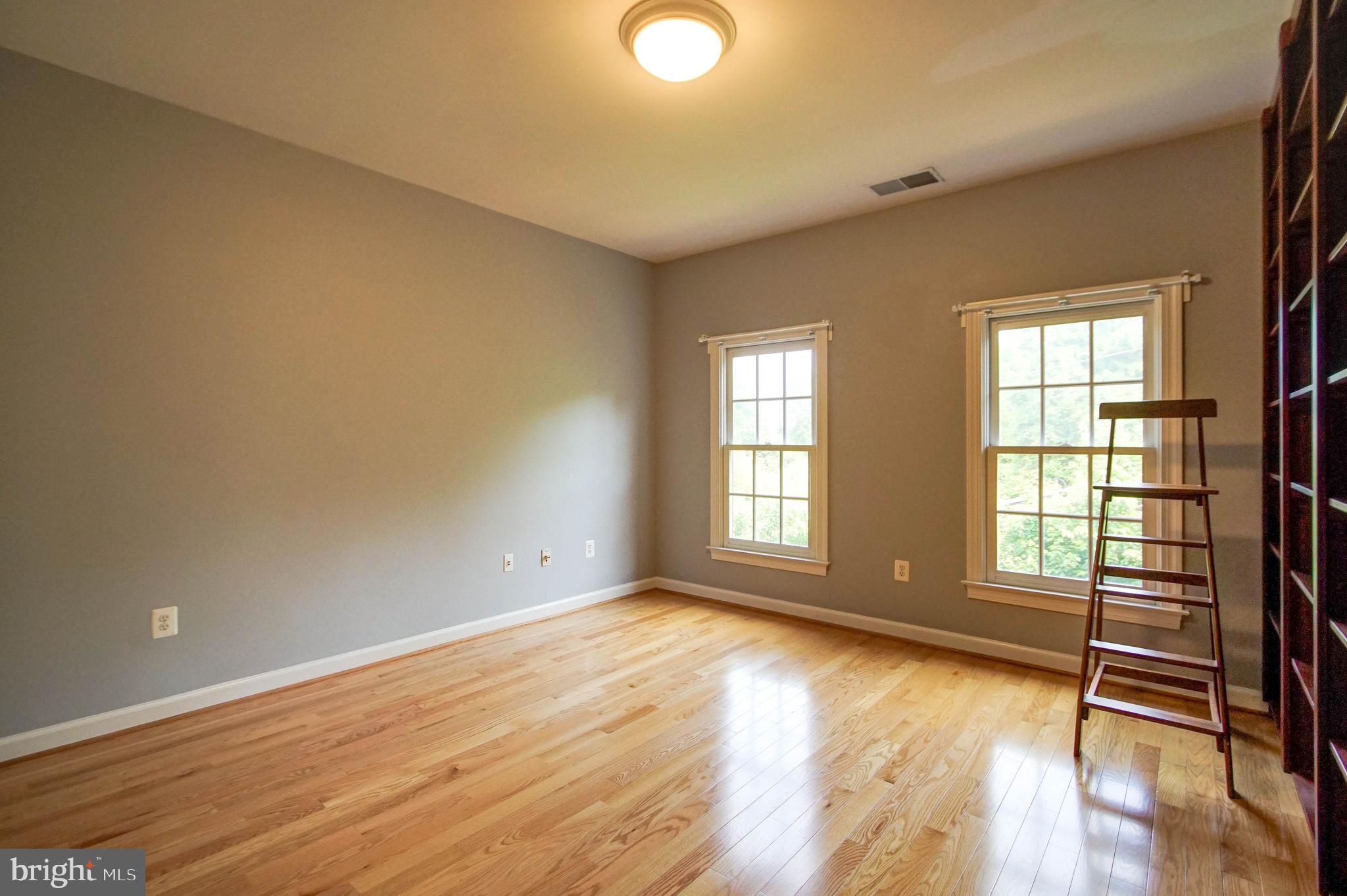 HUNTING RIDGE - Residential