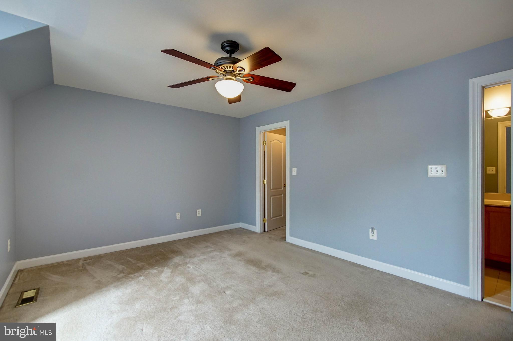 HUNTING RIDGE - Residential