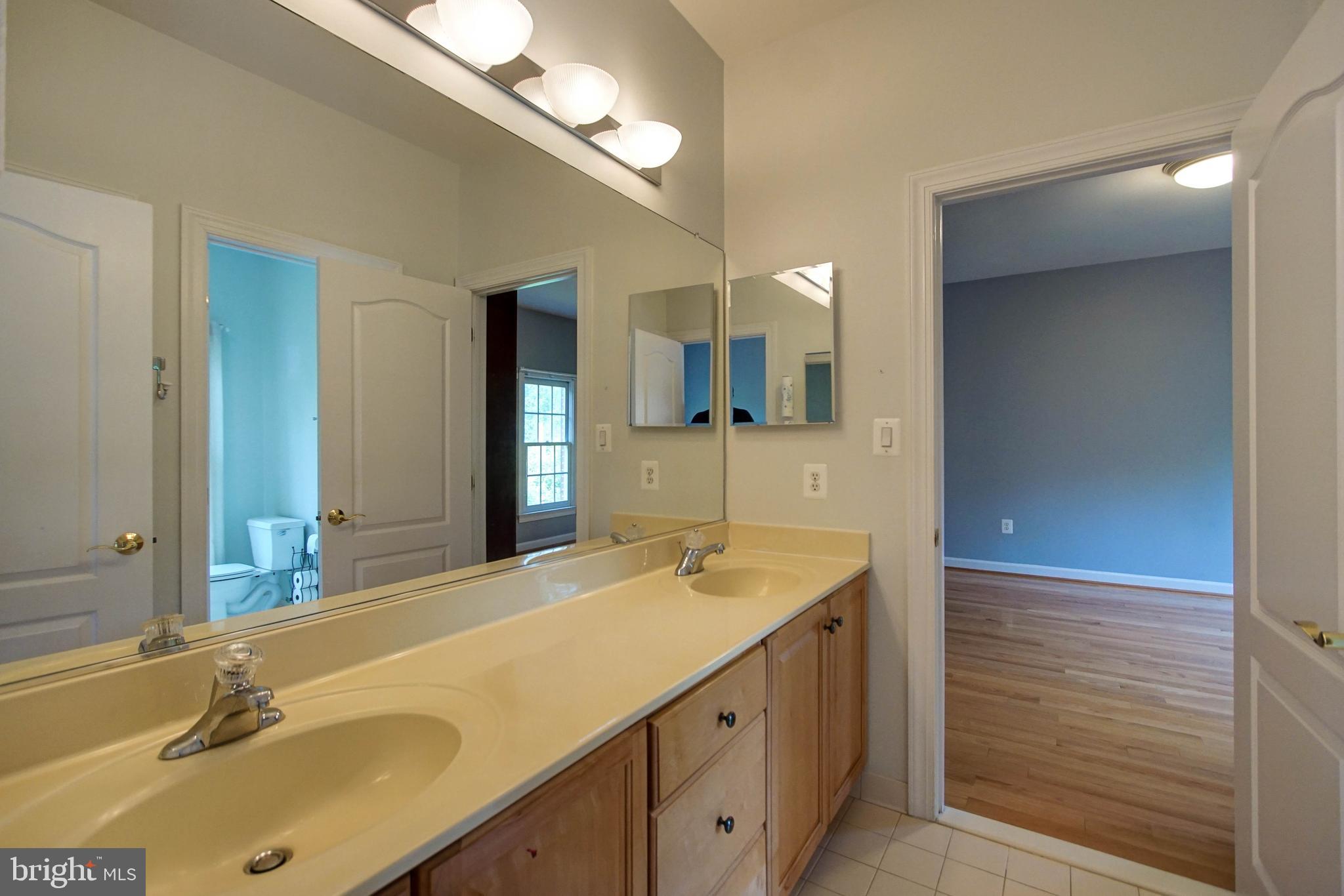 HUNTING RIDGE - Residential