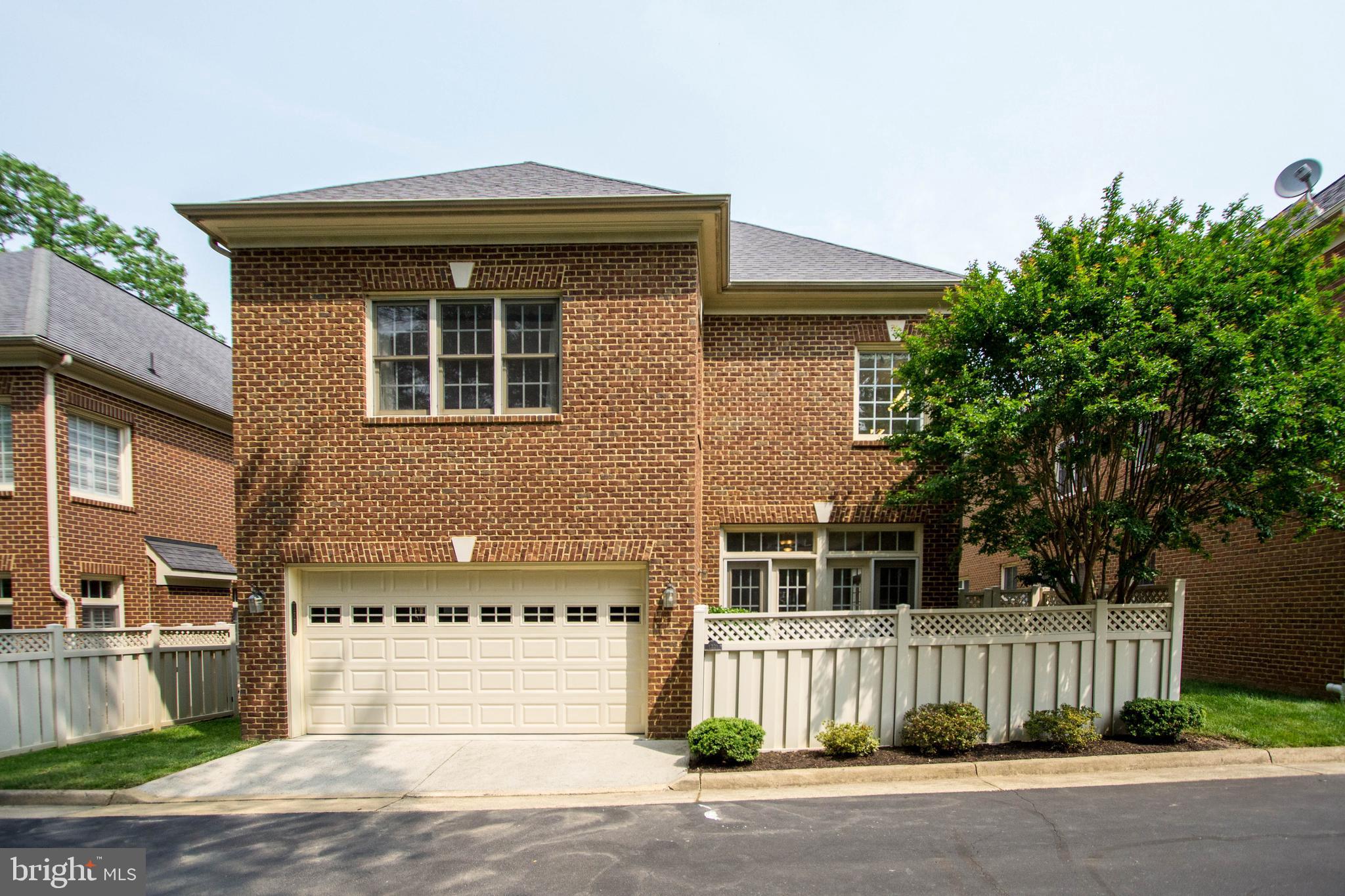 HUNTING RIDGE - Residential