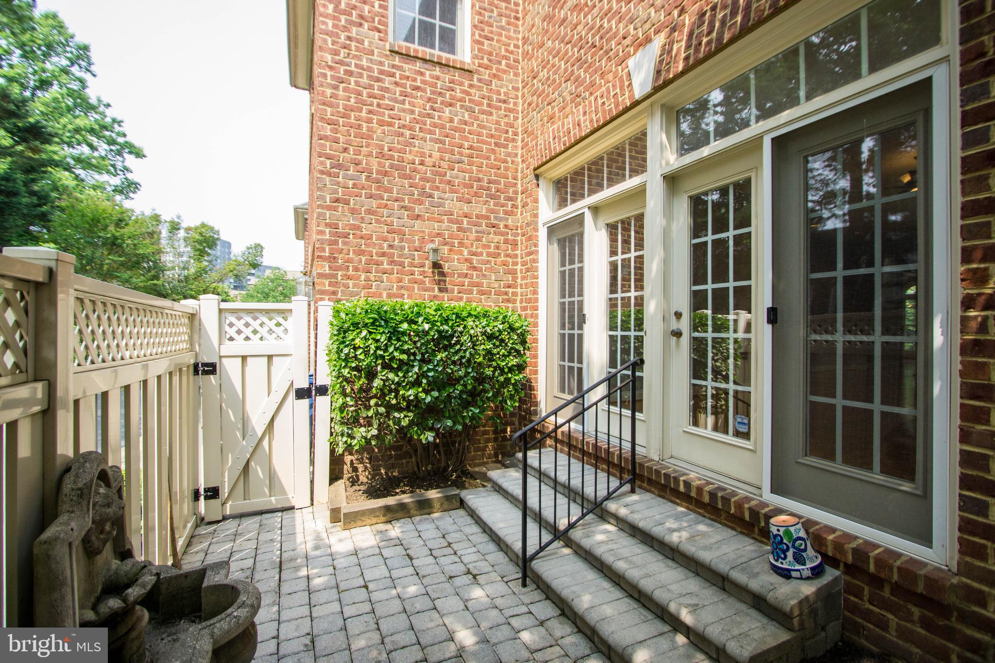 HUNTING RIDGE - Residential