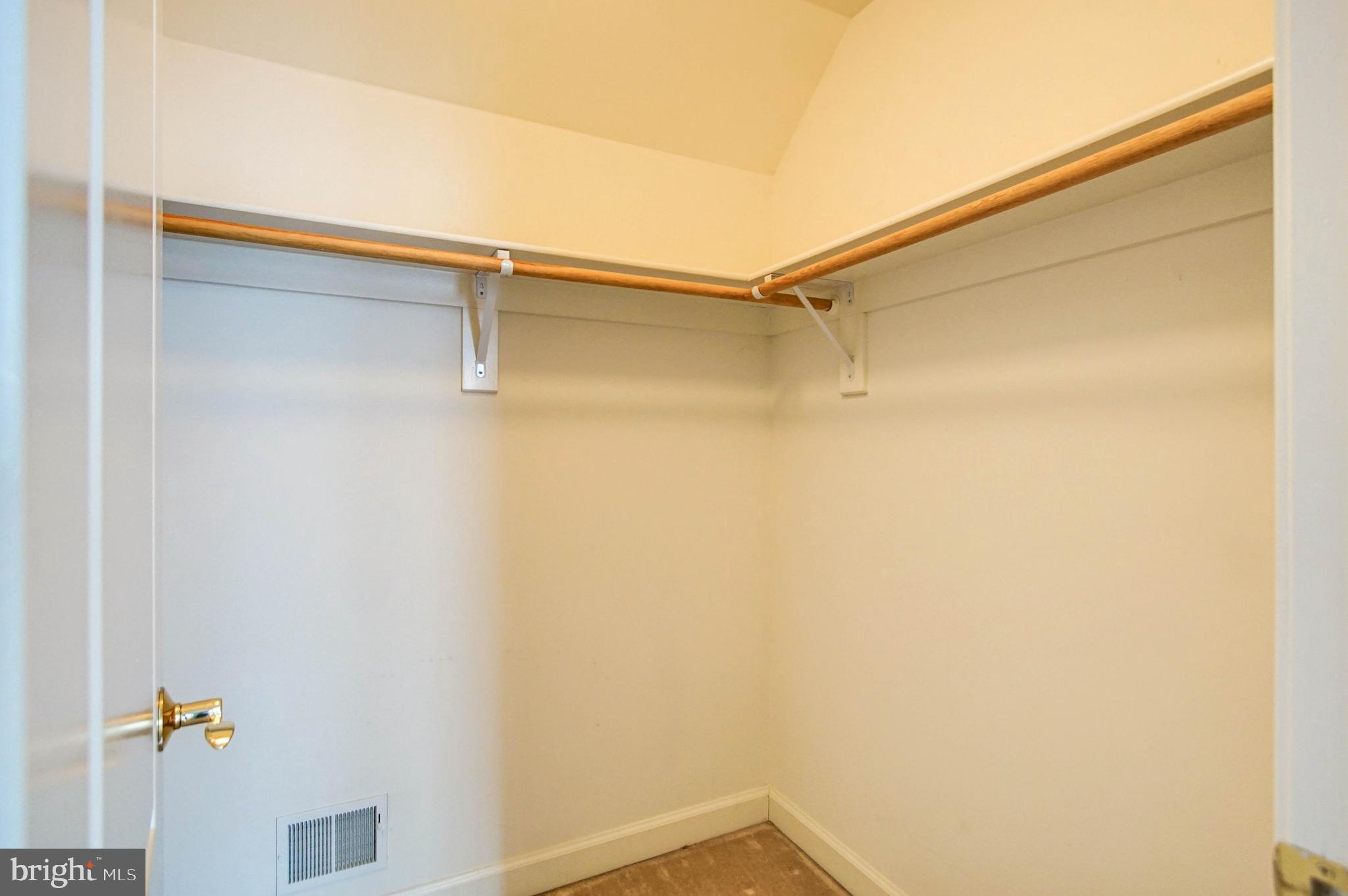 HUNTING RIDGE - Residential