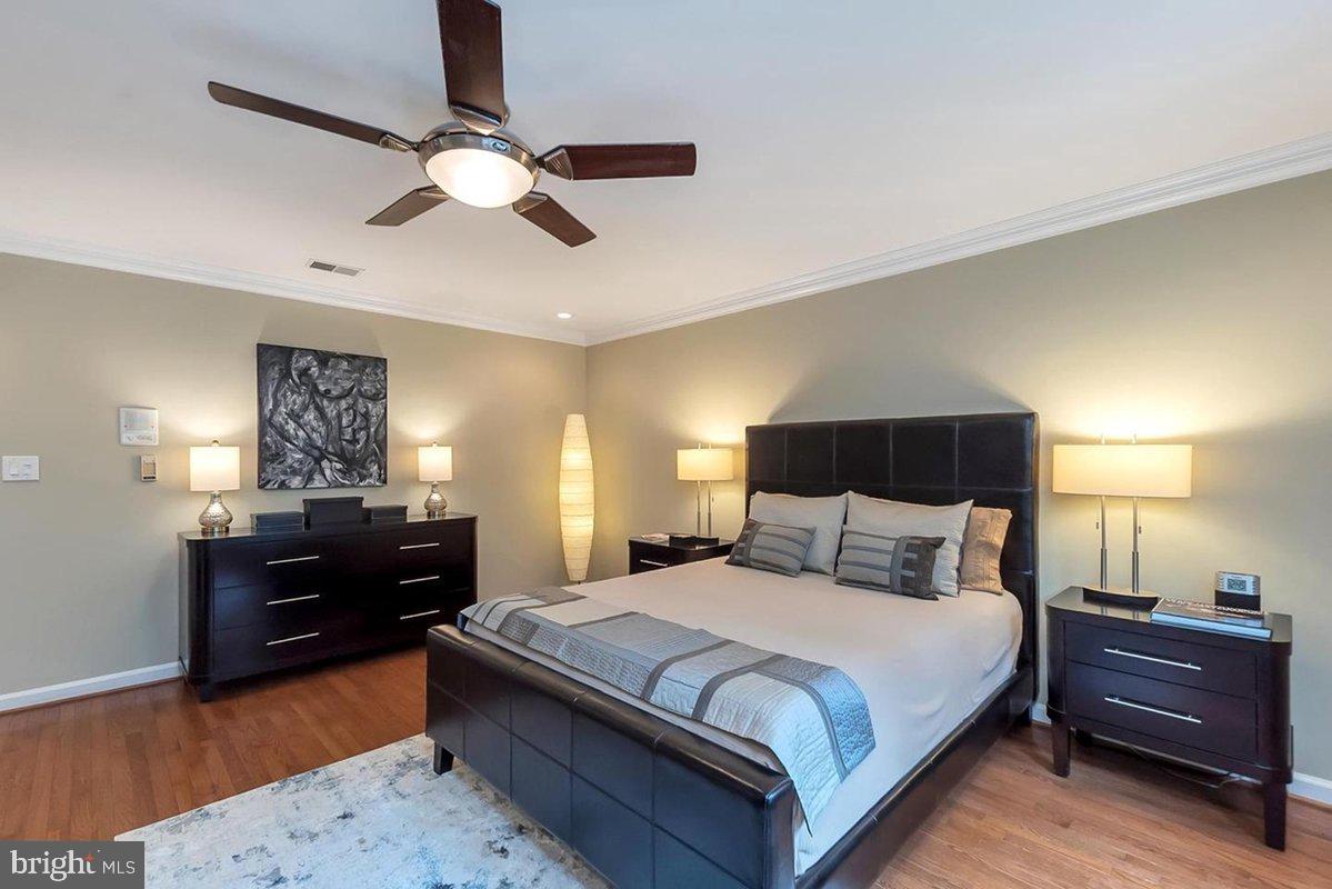 LANDMARK MEWS - Residential Lease