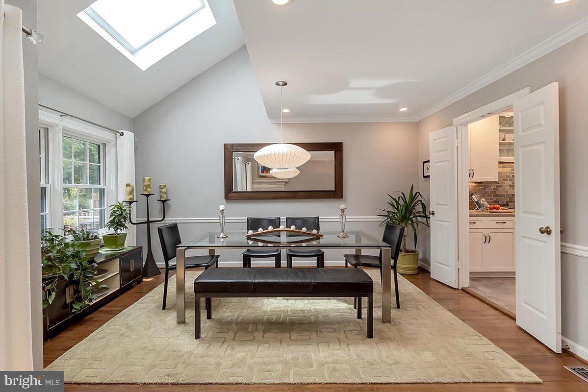 LANDMARK MEWS - Residential Lease