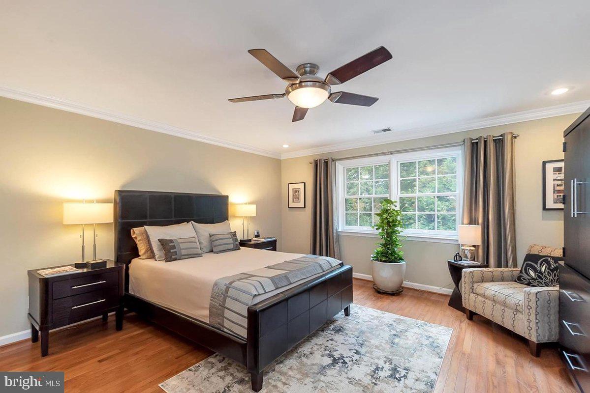 LANDMARK MEWS - Residential Lease