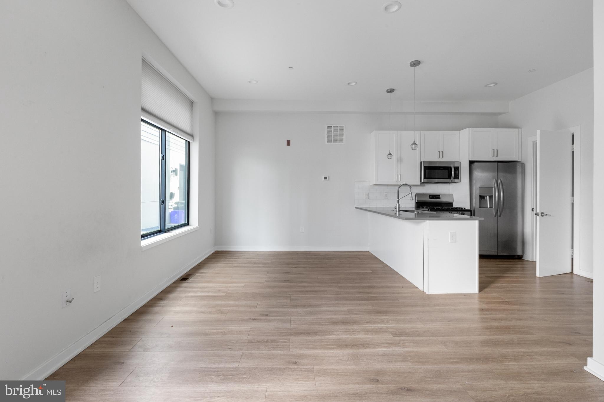 ROXBOROUGH - Residential Lease