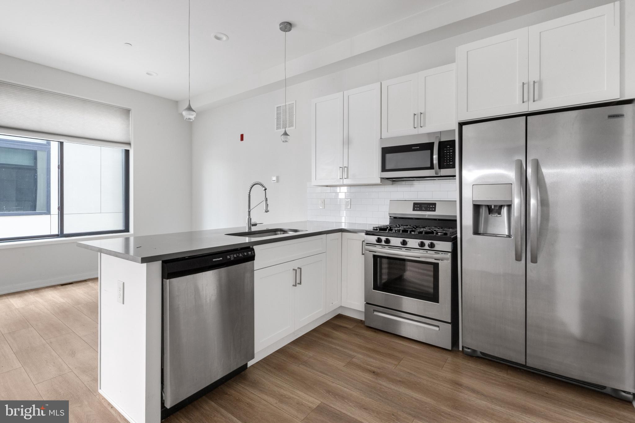 ROXBOROUGH - Residential Lease