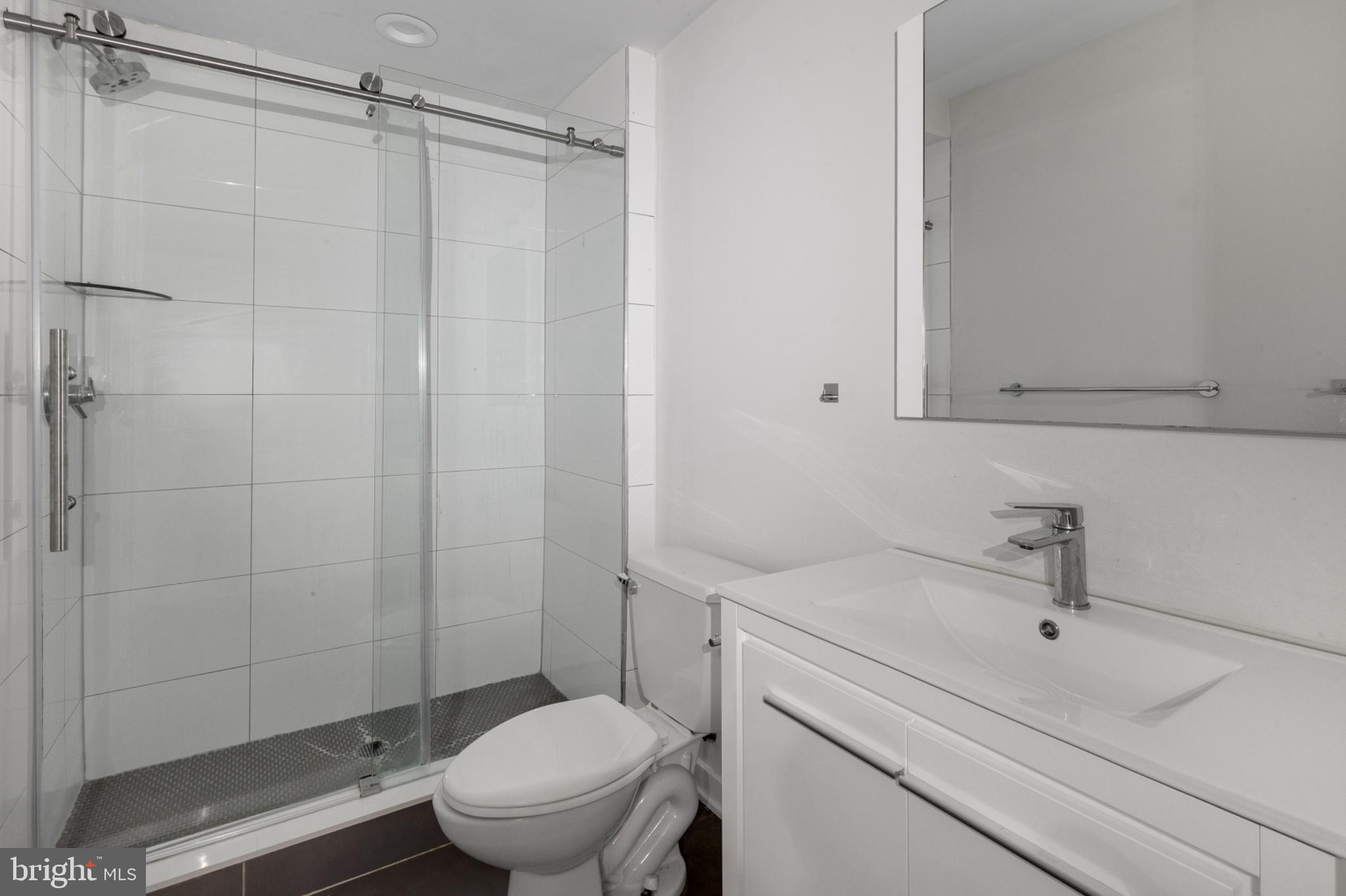 ROXBOROUGH - Residential Lease