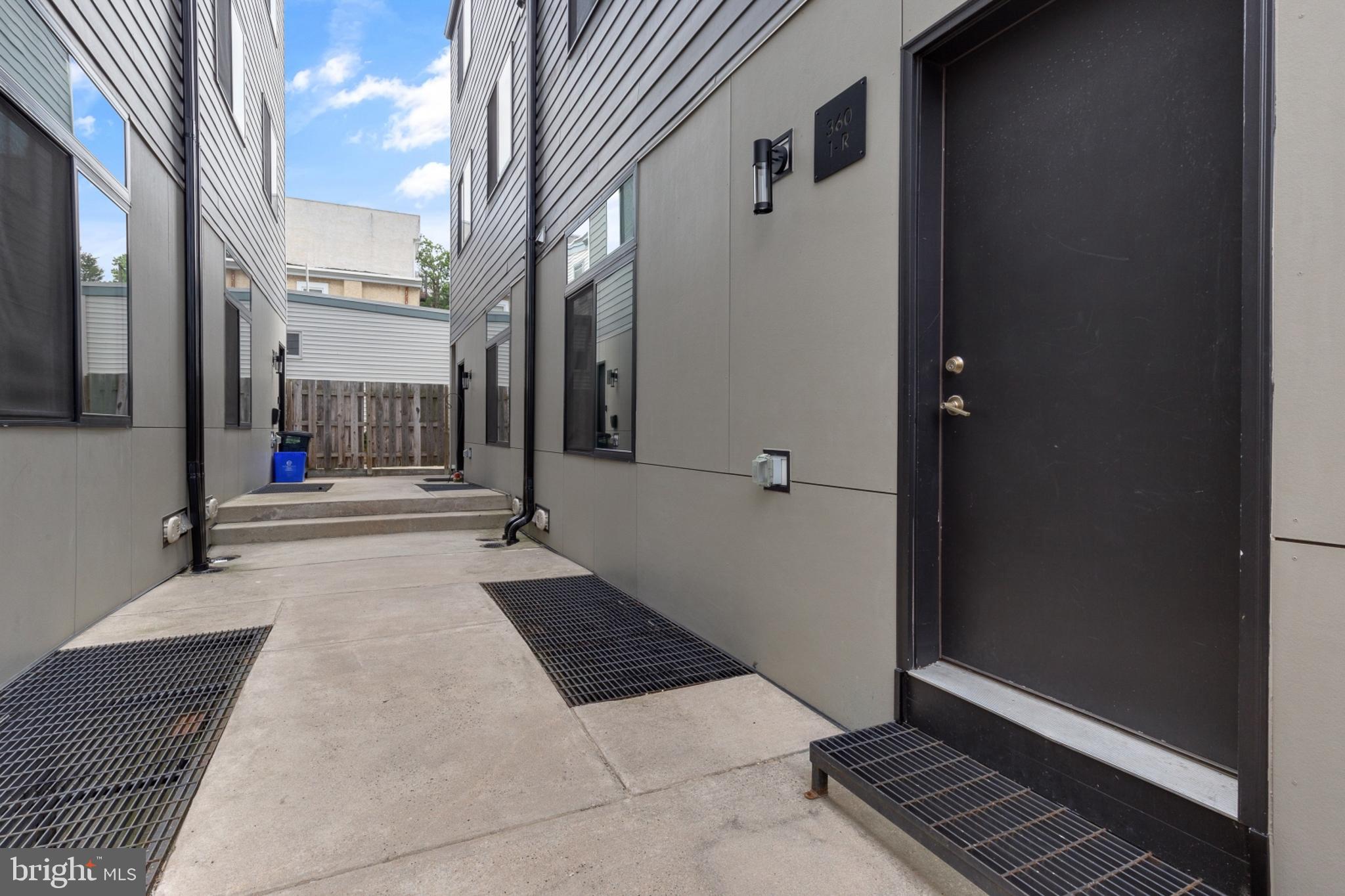 ROXBOROUGH - Residential Lease