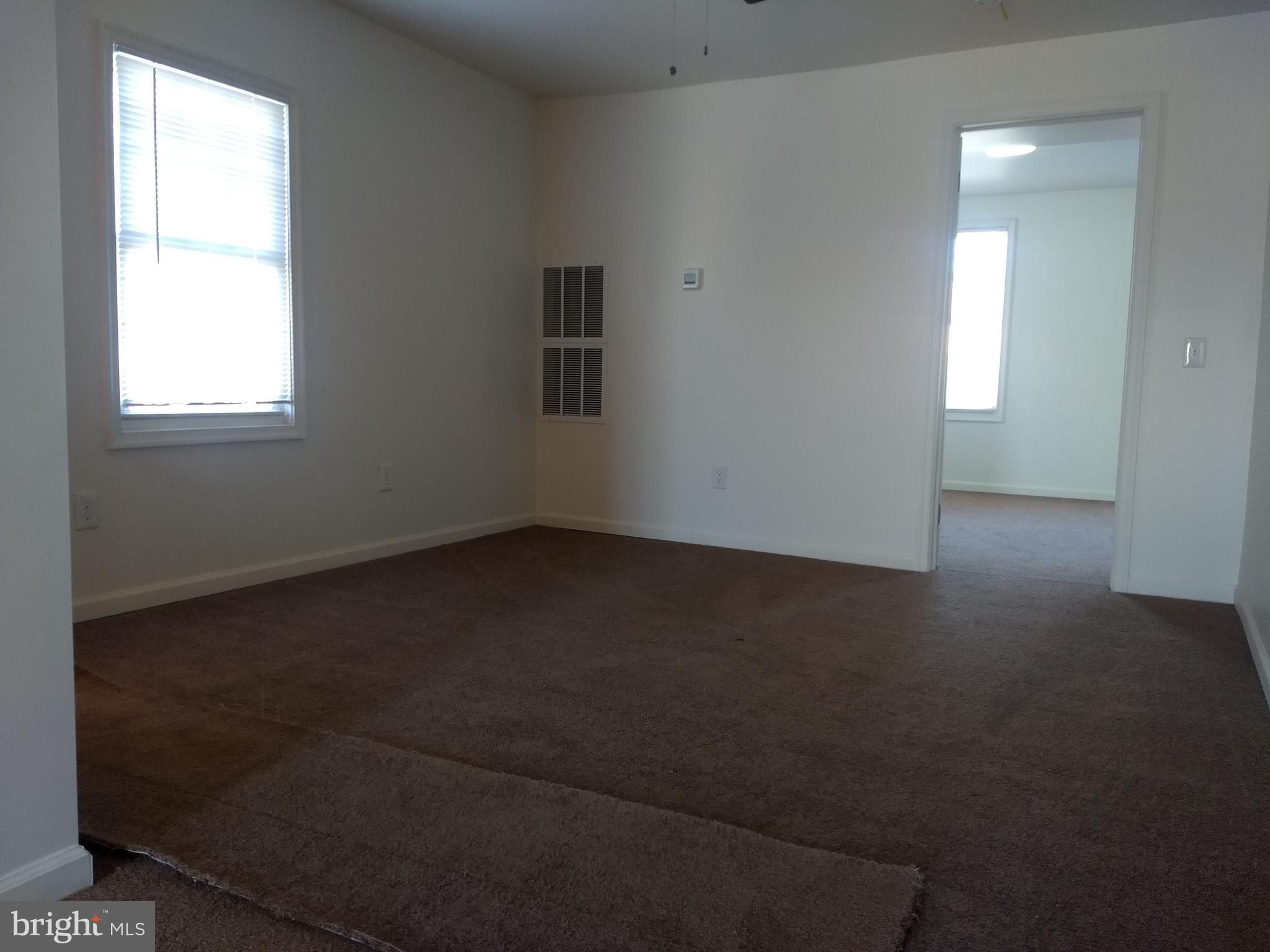 ROYALTON - Residential Lease