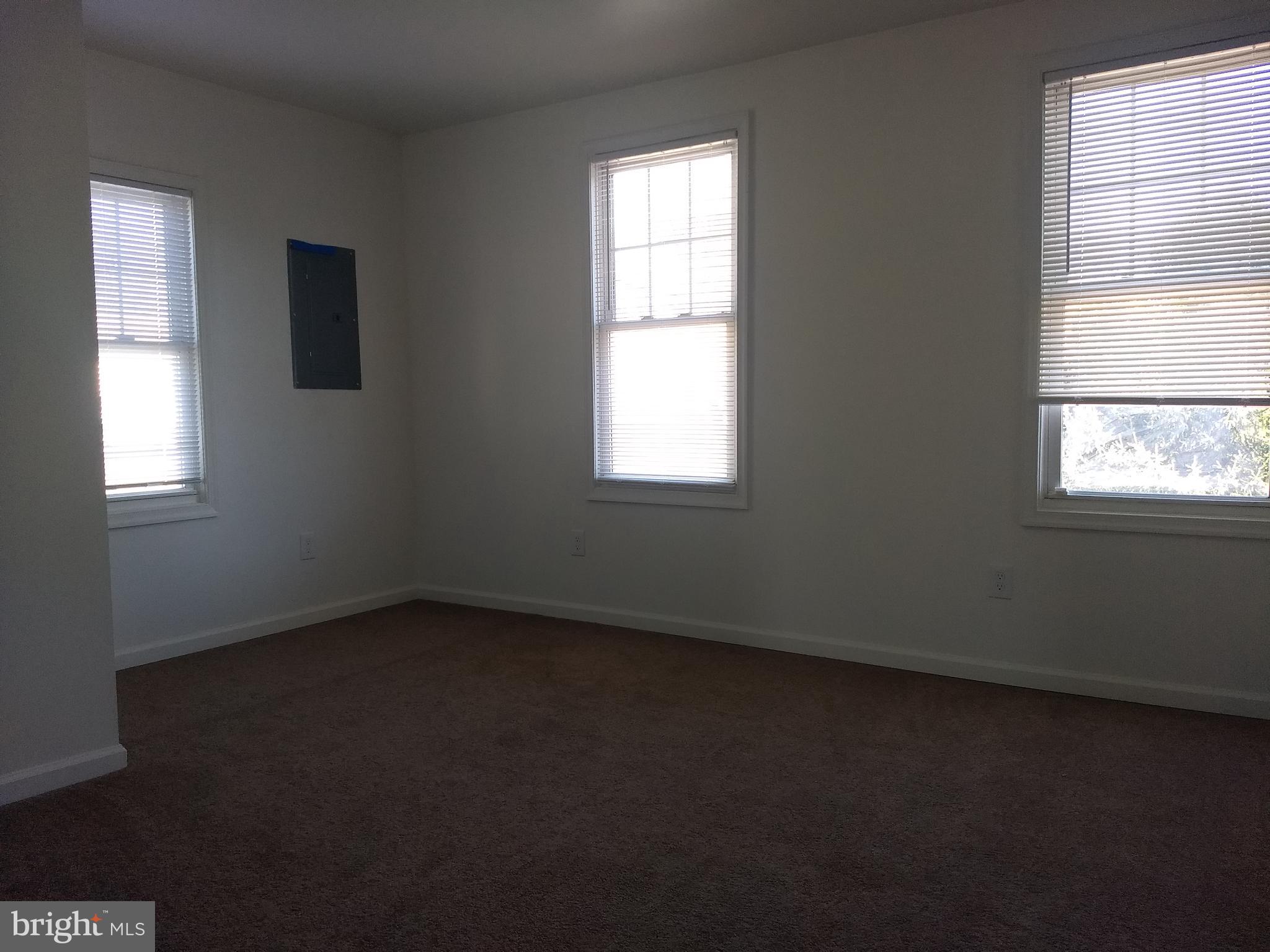 ROYALTON - Residential Lease