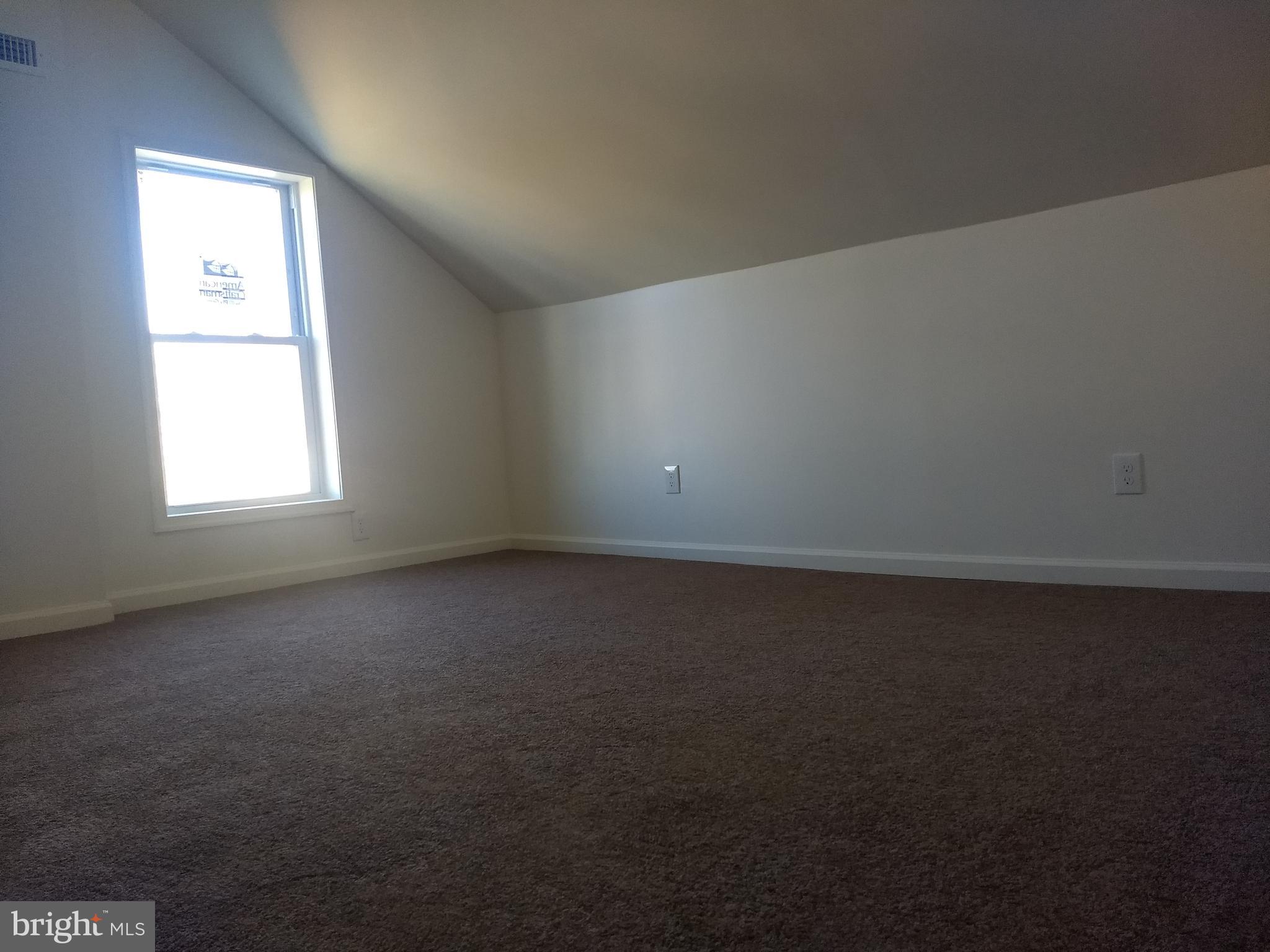 ROYALTON - Residential Lease