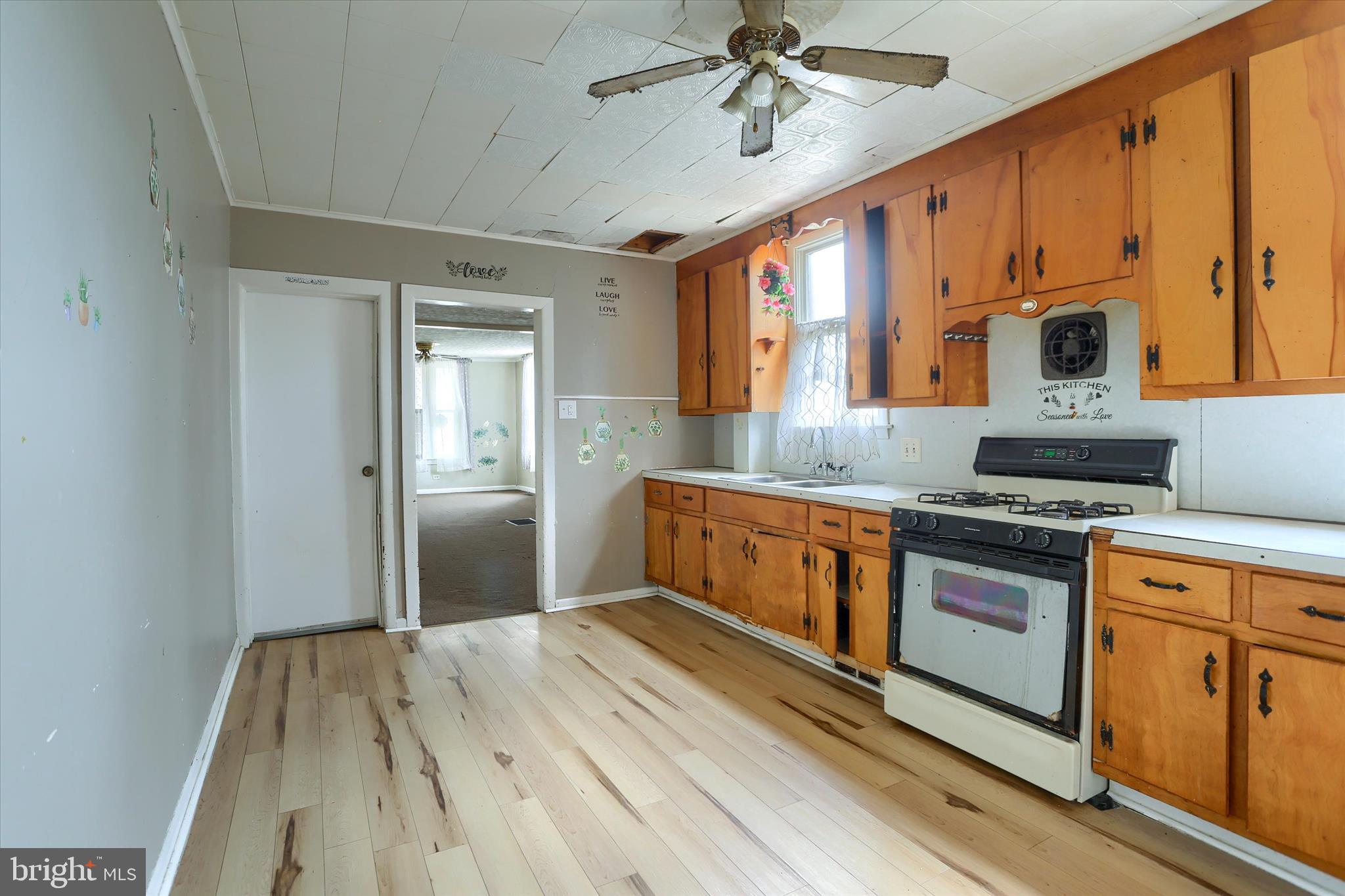 WEST END - Residential