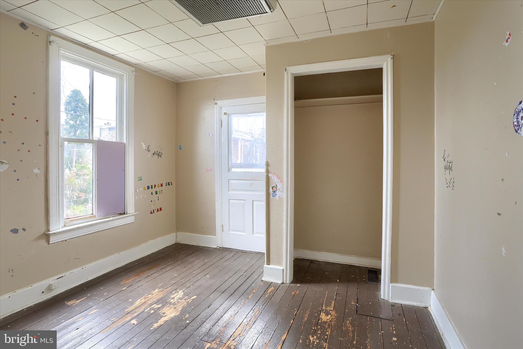 WEST END - Residential