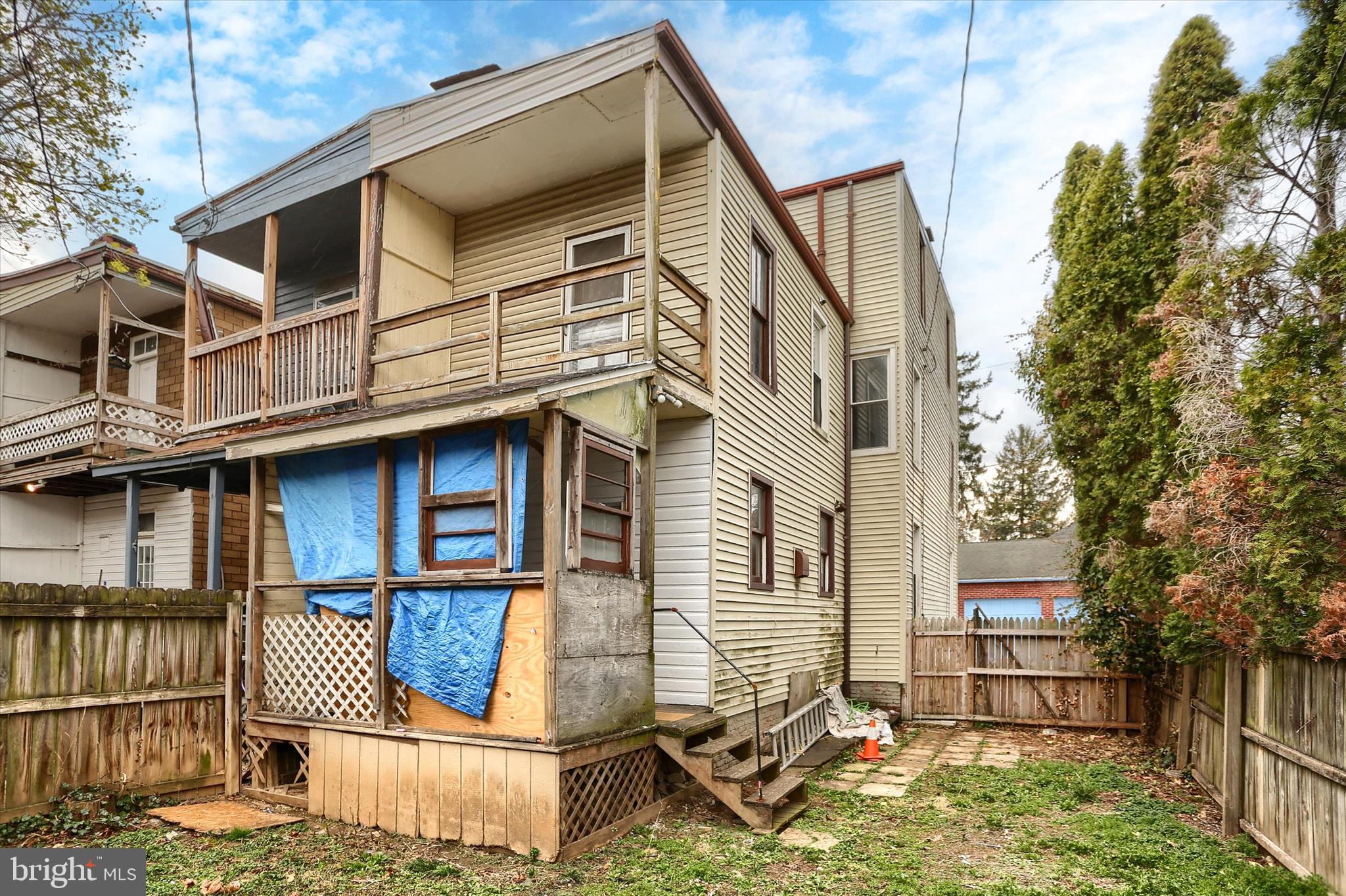 WEST END - Residential