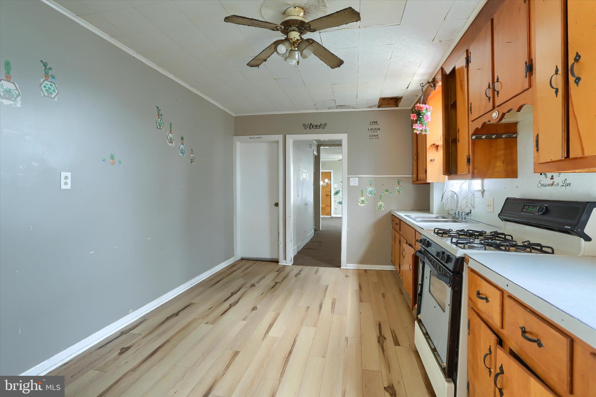 WEST END - Residential