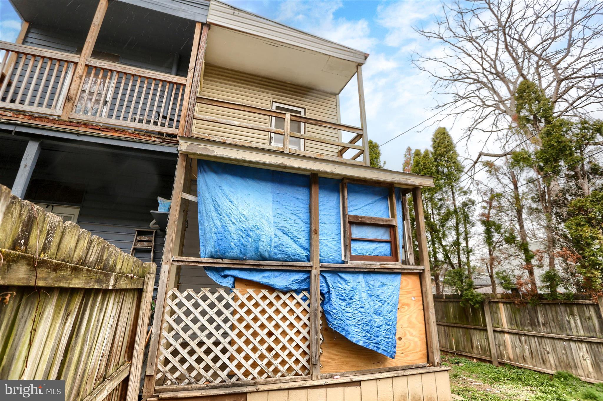 WEST END - Residential