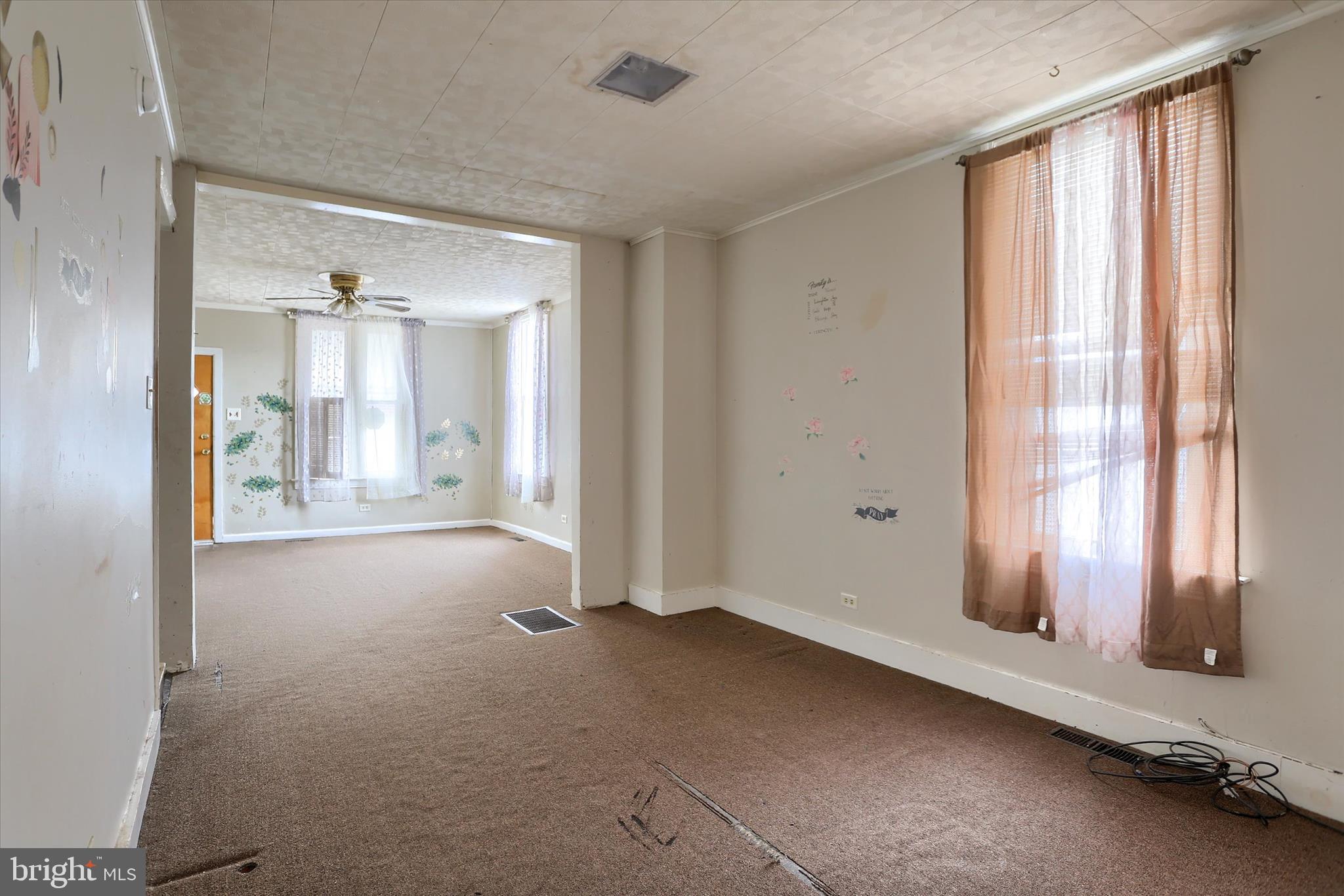 WEST END - Residential