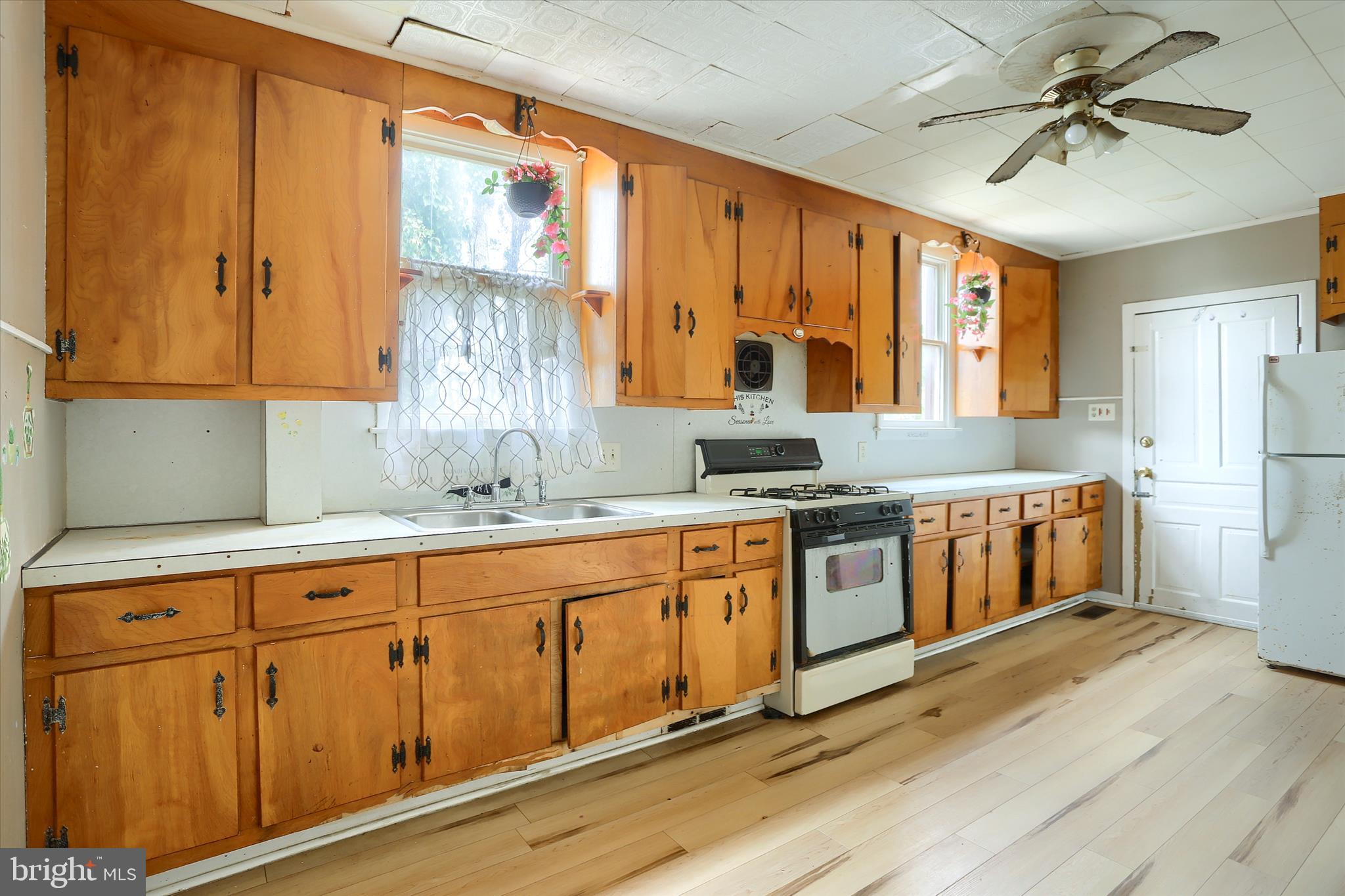 WEST END - Residential