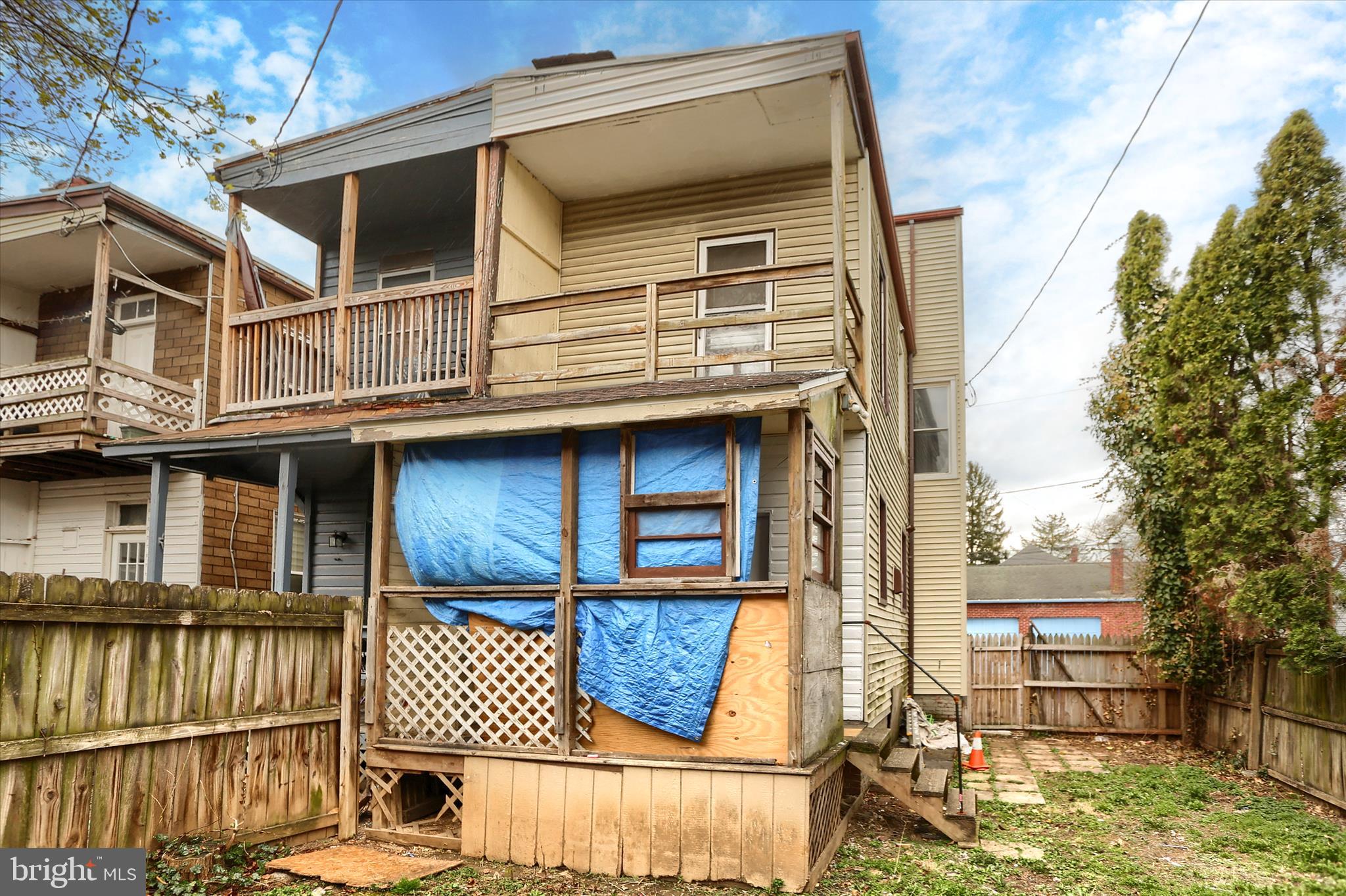 WEST END - Residential