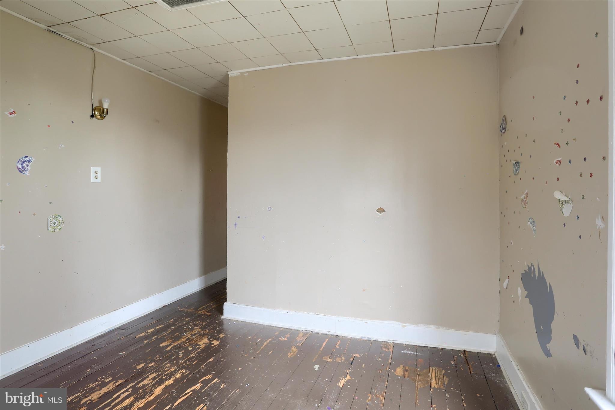 WEST END - Residential