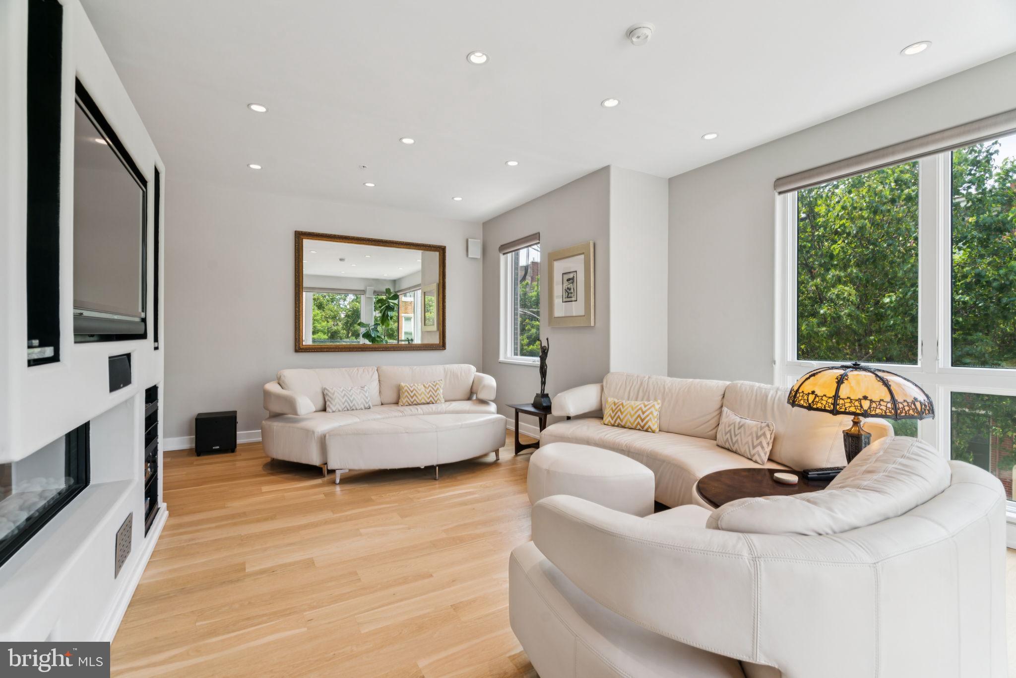 GRADUATE HOSPITAL - Residential