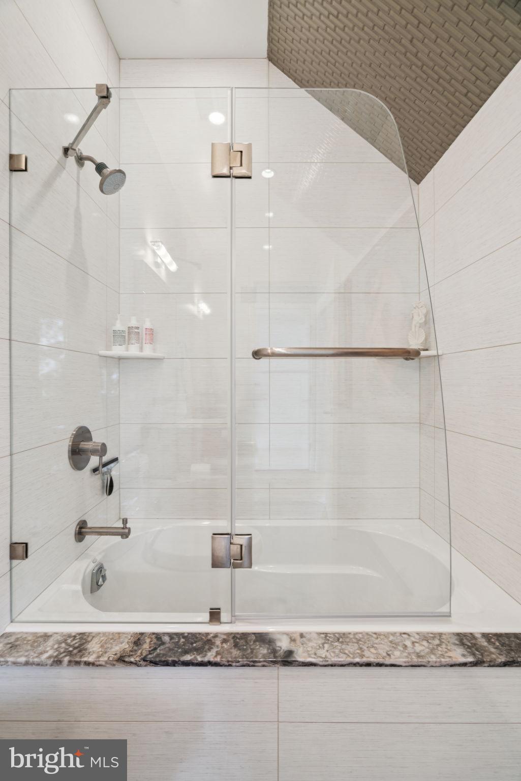 GRADUATE HOSPITAL - Residential