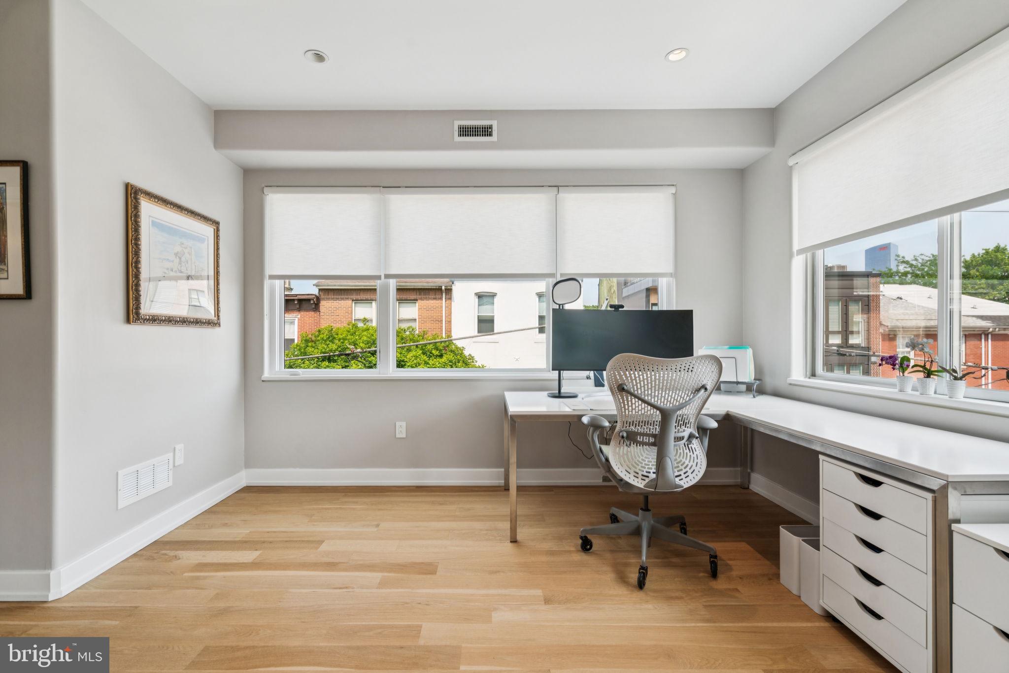 GRADUATE HOSPITAL - Residential