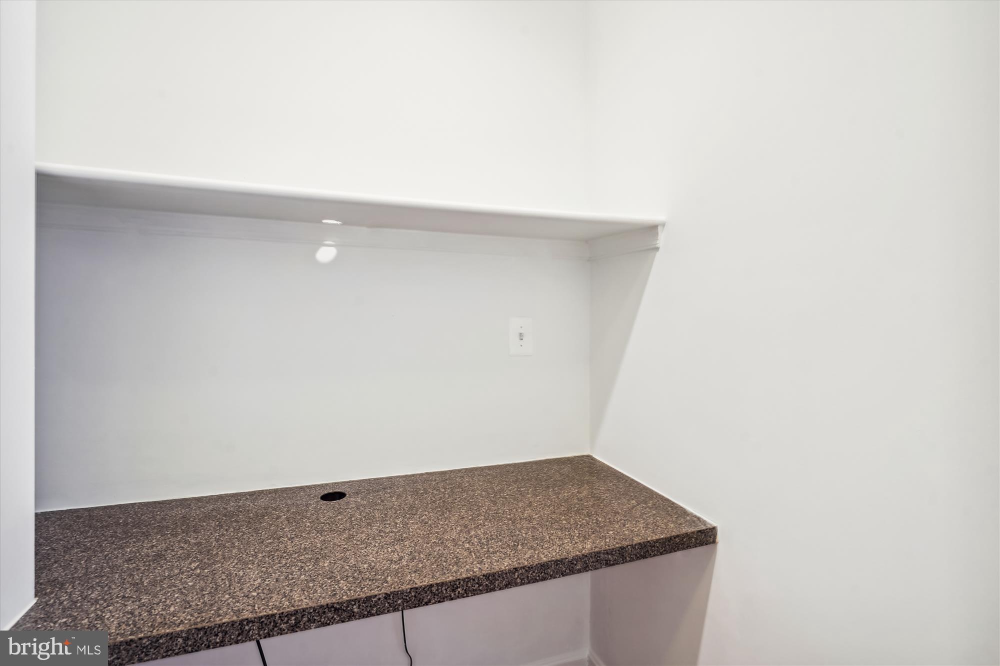 FAIRFAX RIDGE CONDOS - Residential Lease