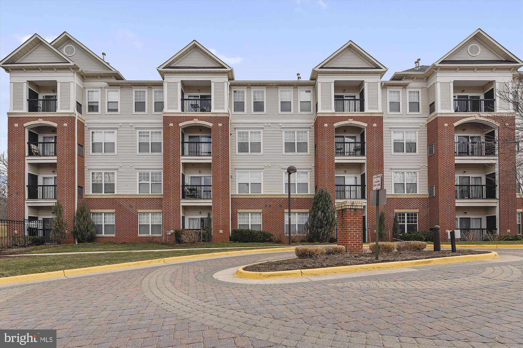 FAIRFAX RIDGE CONDOS - Residential Lease