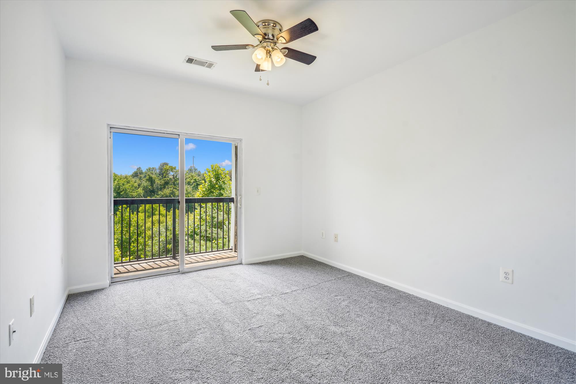 FAIRFAX RIDGE CONDOS - Residential Lease