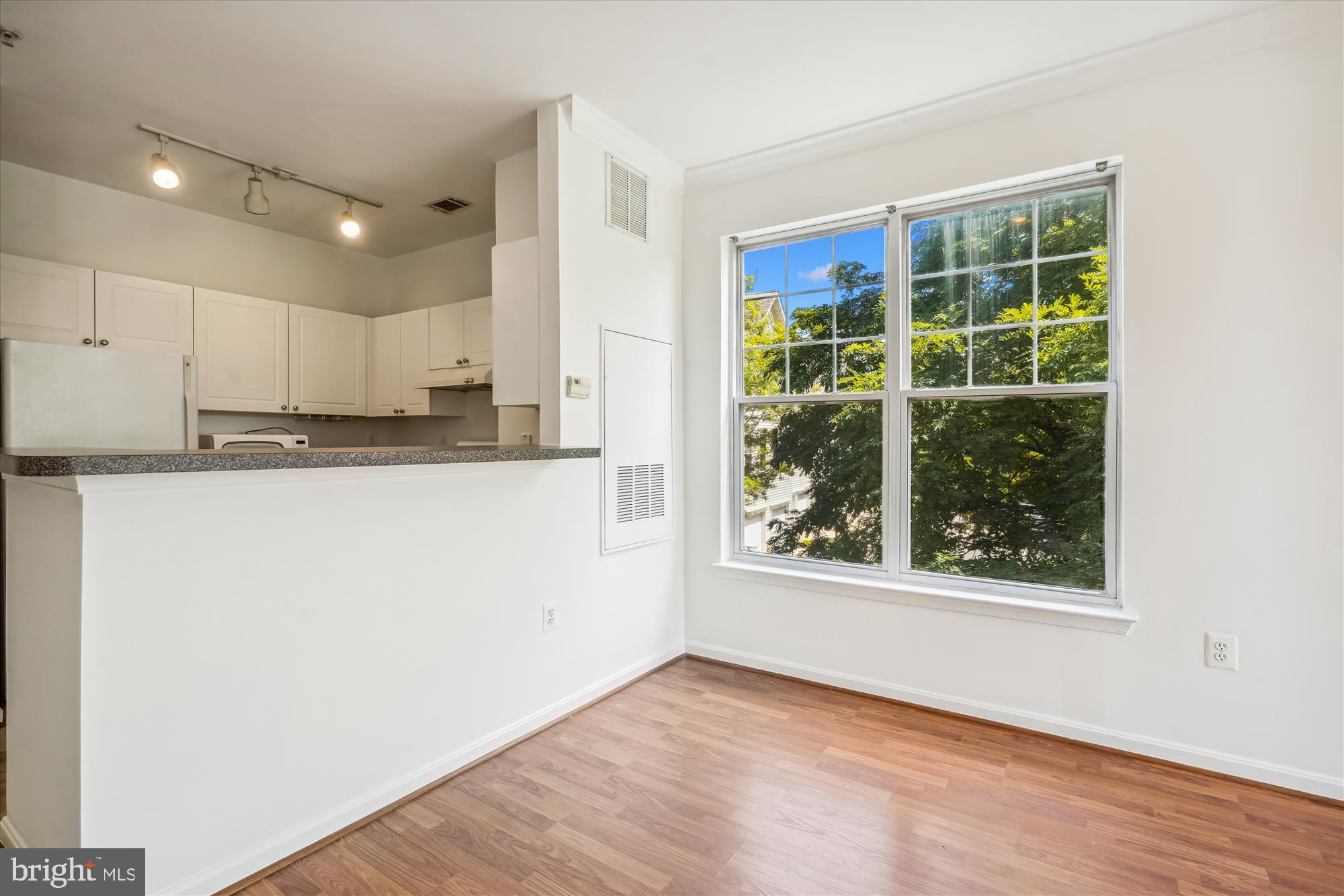 FAIRFAX RIDGE CONDOS - Residential Lease