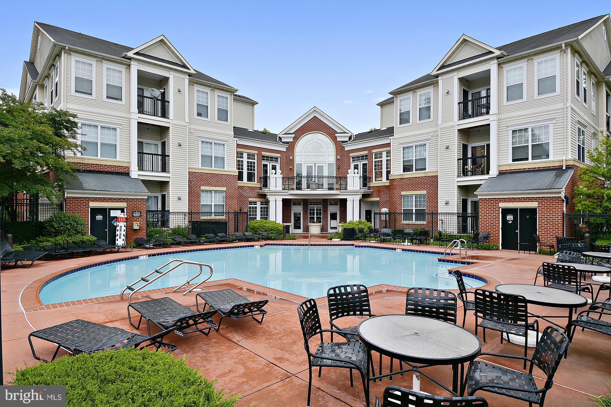 FAIRFAX RIDGE CONDOS - Residential Lease