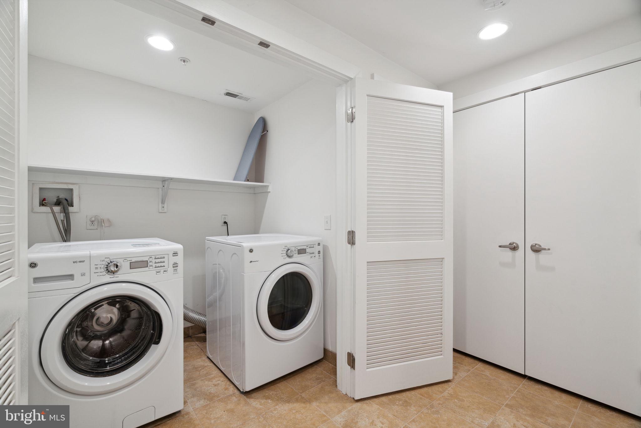 BELLA VISTA - Residential Lease